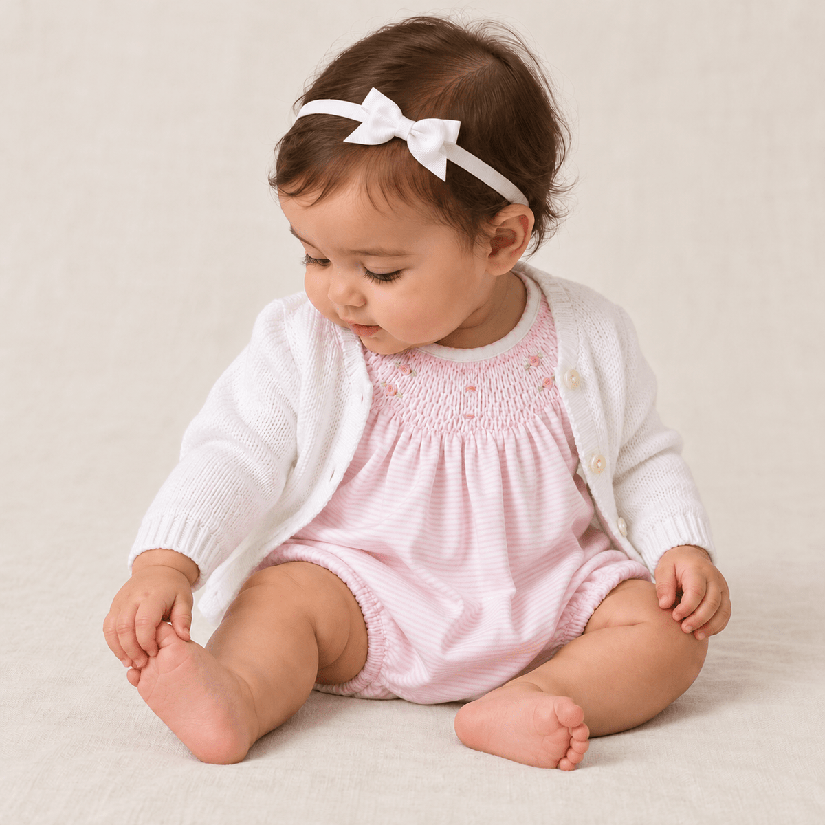 Magnolia Baby_Baby Girl Bishop Smocked Bubble Gift Set - Anna_1