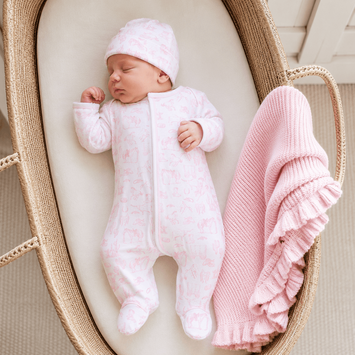 Magnolia Baby_Baby Girl Take Me Home Gift Set - Wild West Toile_1