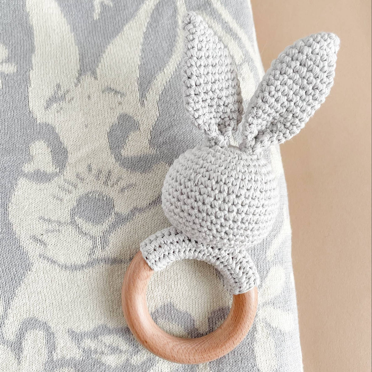 Bunny Teehting Rattle - Grey - Magnolia Baby