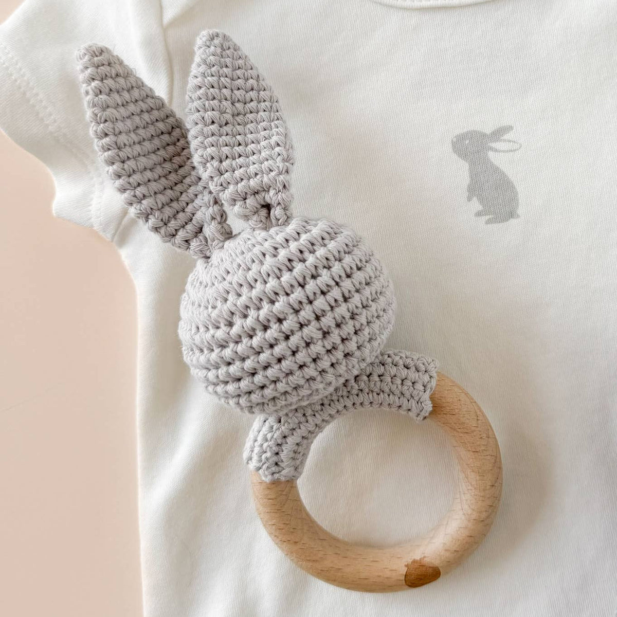 Bunny Teehting Rattle - Grey - Magnolia Baby