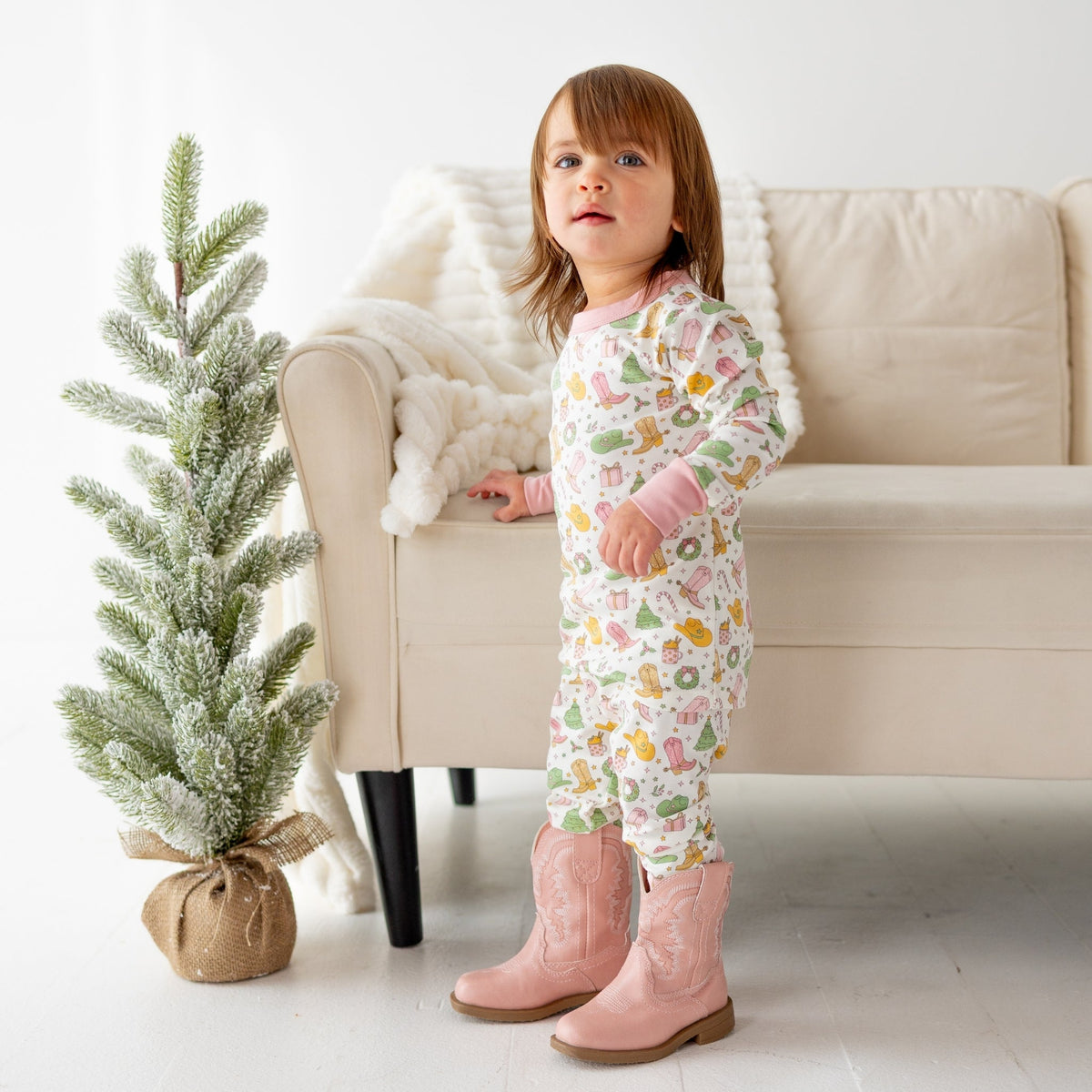 Luna and Arlo_Cowboy Christmas Long Pajamas - Dusty Rose_3