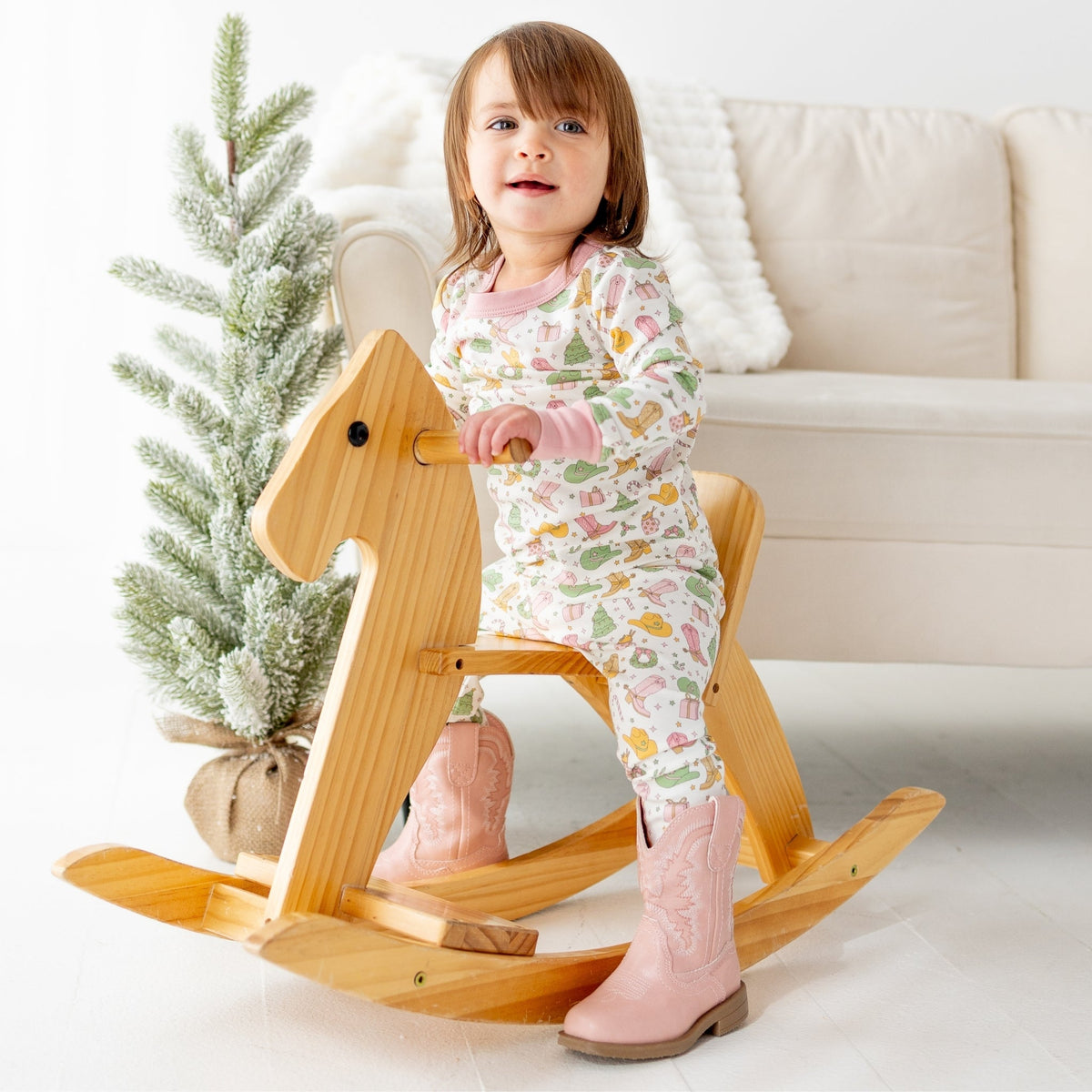Luna and Arlo_Cowboy Christmas Long Pajamas - Dusty Rose_9