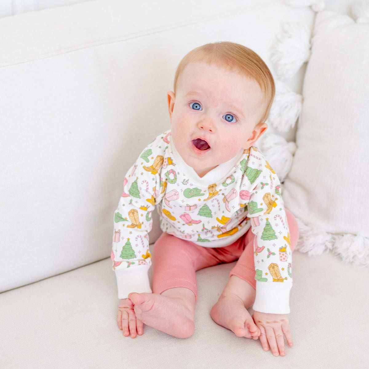 Luna and Arlo_Cowboy Christmas Print Pullover Sweatshirt - Dusty Rose_6