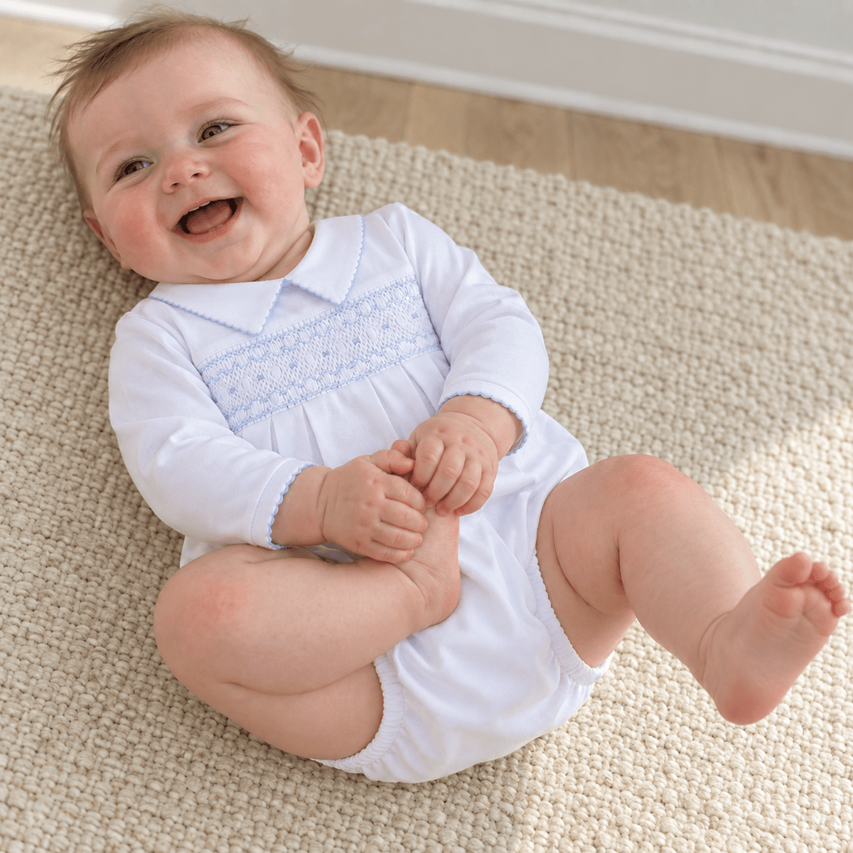 Magnolia Baby_George Smocked Long Sleeve Bubble - White Light Blue_1